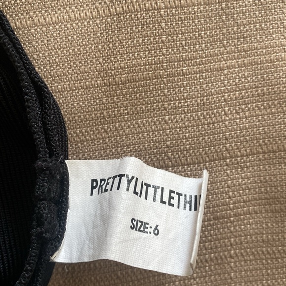 PrettyLittleThing Pippa Black Bandage Scallop Hem Bikini - Picture 3 of 6